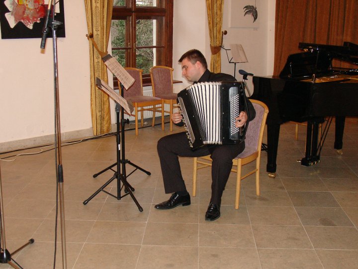 Dominik Frčka live 2010- Bratislava.jpg